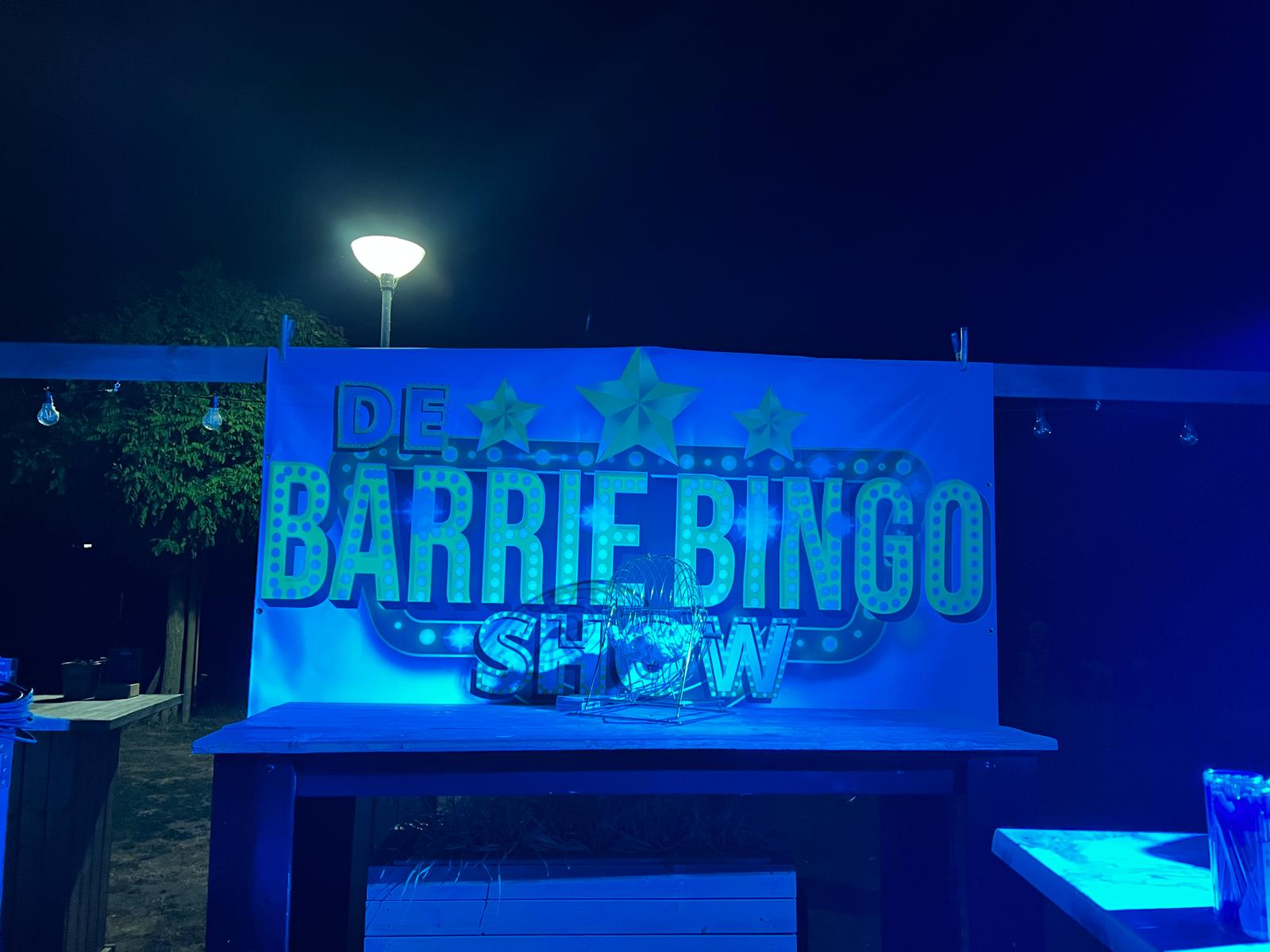 Het podium van de Barry Bingo Show
